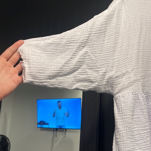 Light Blue Top - Picture 2 of 4